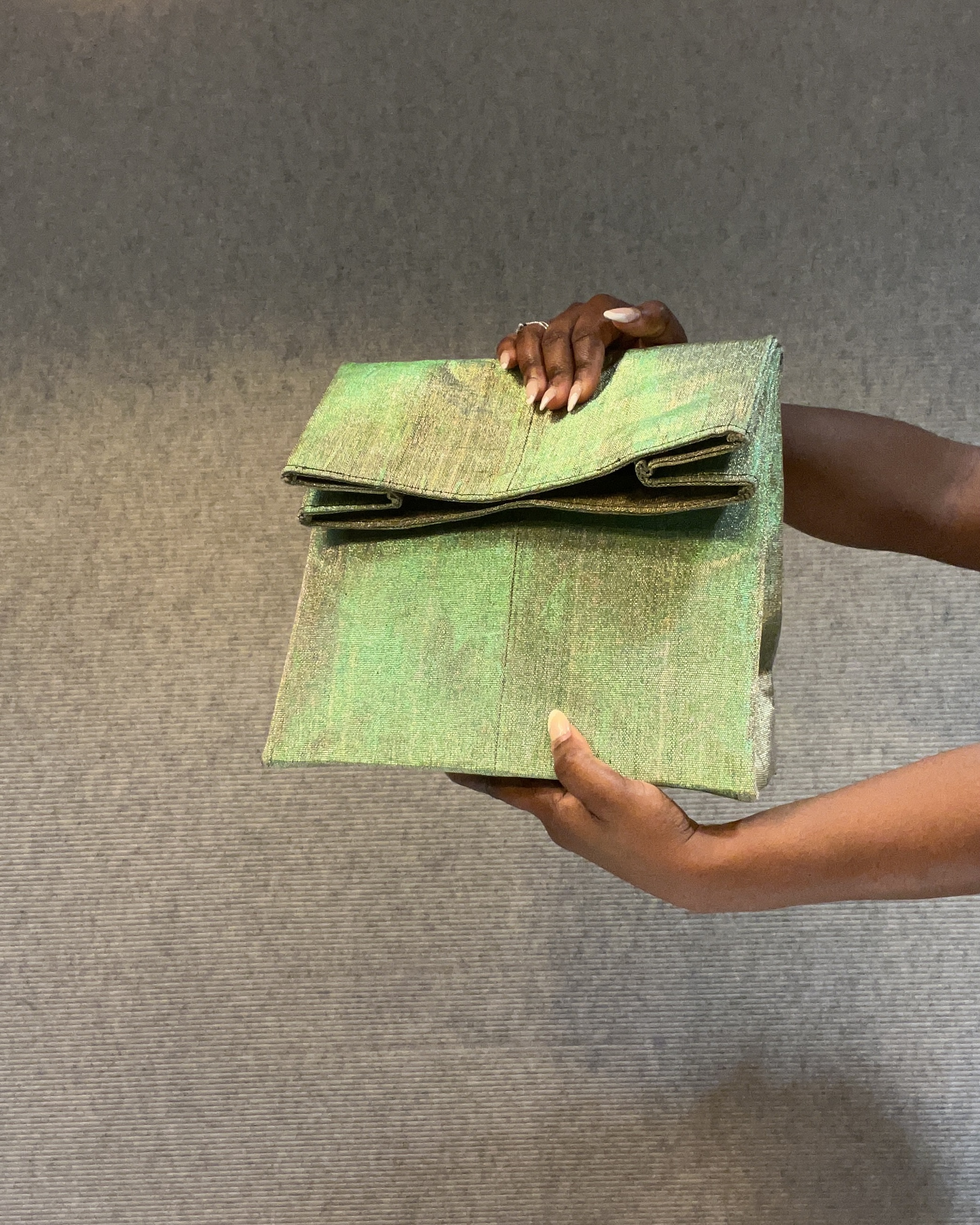IRÉ PURSE image