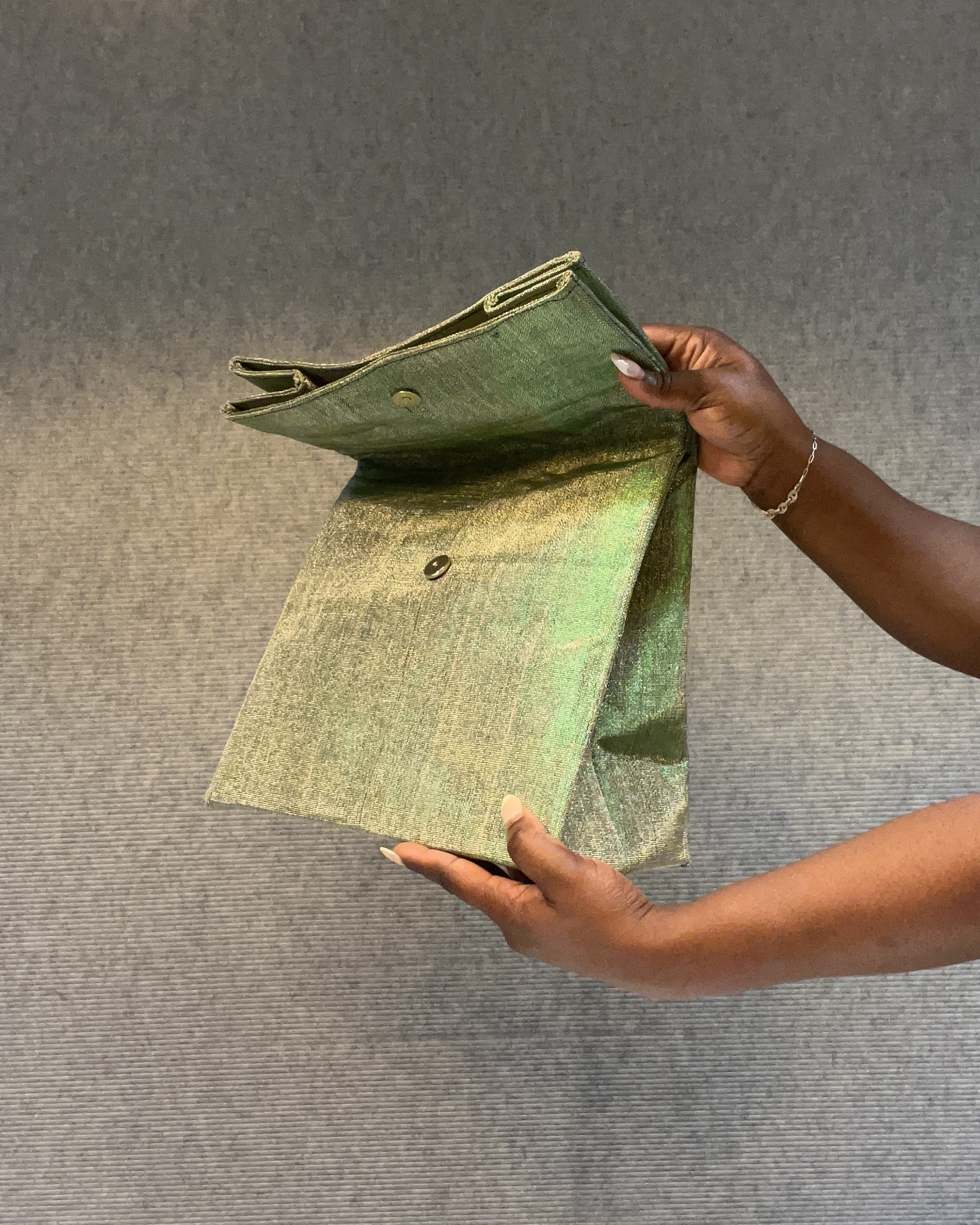 IRÉ PURSE image