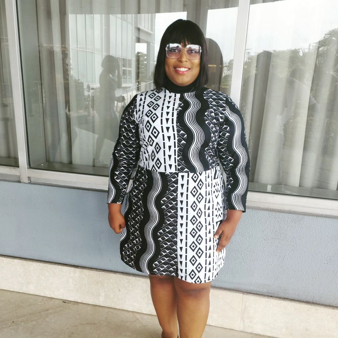 Blank and white ankara short gown 🖤🖤🖤  🤍🤍🤍