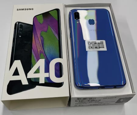 Samsung Galaxy A40 image