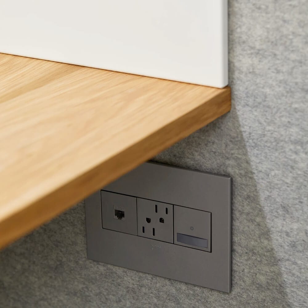 Man managing a business with a Tradift store